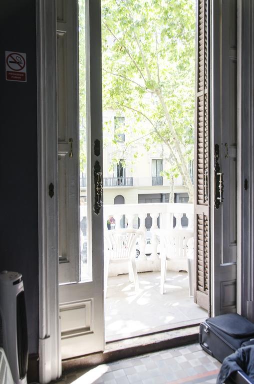 Bed & Art Barcelona Hostel Bagian luar foto