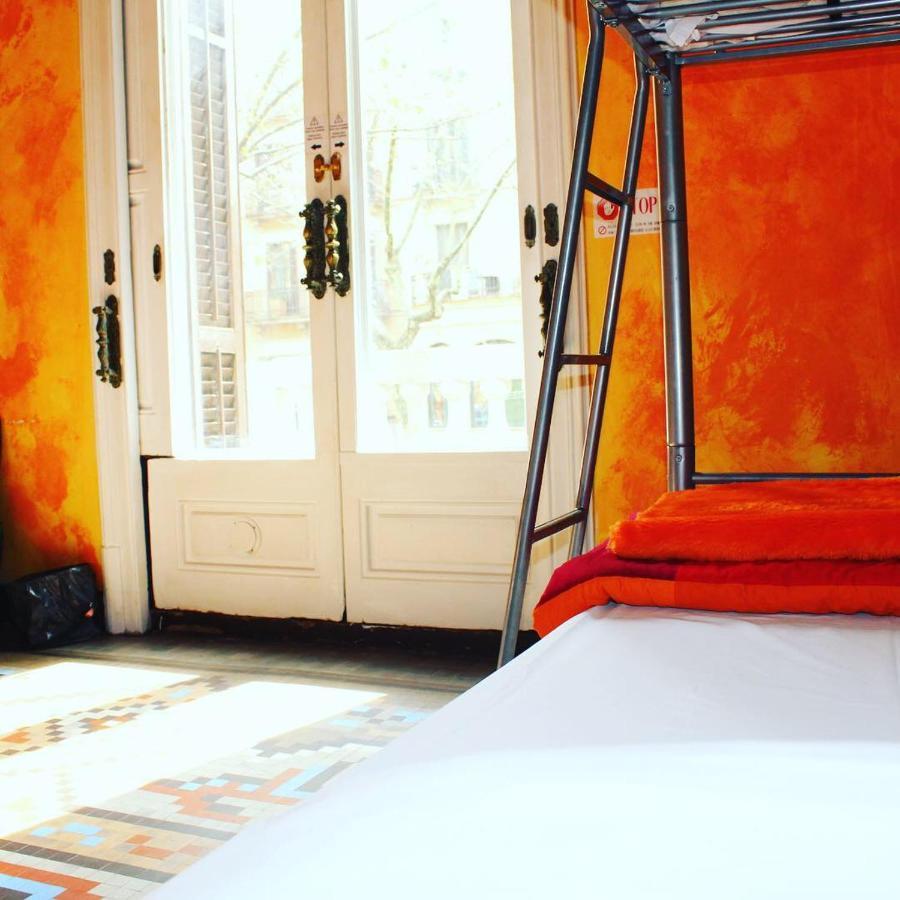 Bed & Art Barcelona Hostel Bagian luar foto